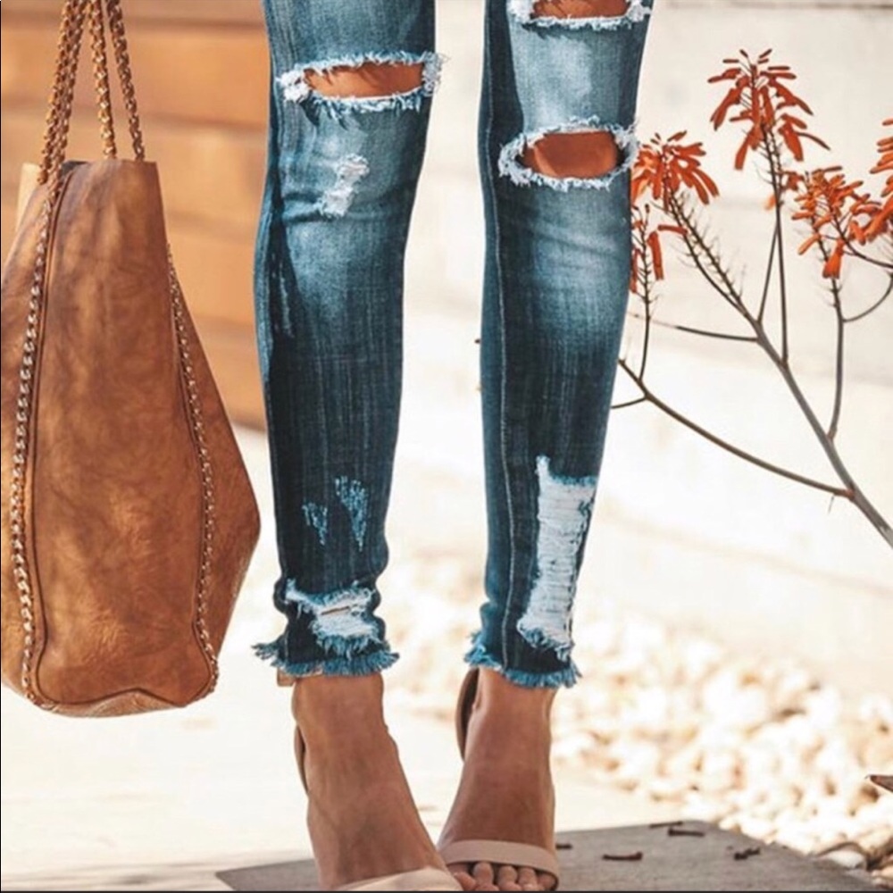 NEW! Distressed Medium Wash Denim, Frayed Ankle - Picture 4 of 8